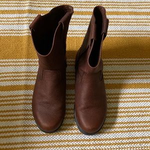 Sketchers Leather Boots